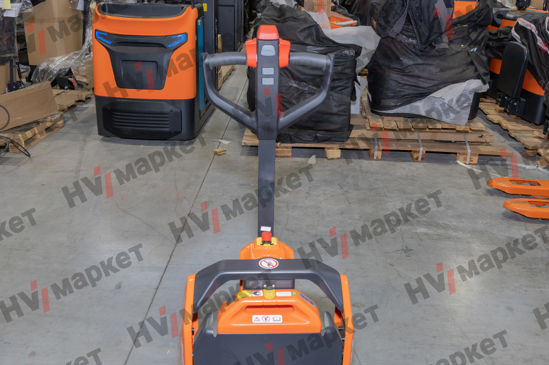 Тележка самоходная PTE15NPro 1500 кг, 540x1150 мм, двойные ролики 80x70, литиевая батарея24V/40Ah, с зарядным устройством  12A, контроллер Curtis HV Market