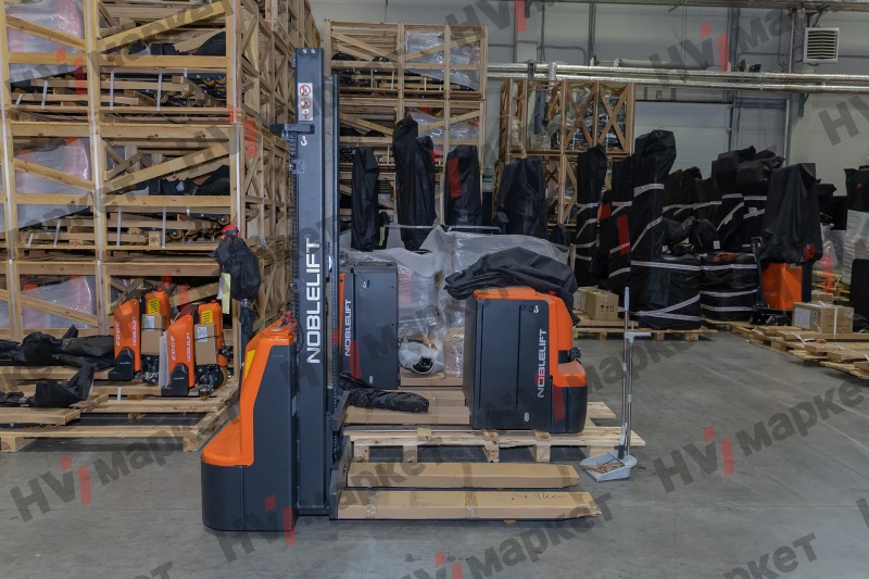 Самоходный штабелер PSE10L-C duplex mast (В-3200мм) HV Market