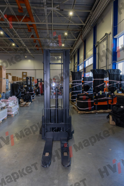 Самоходный штабелер PS15 Triplex mast (FFL, В-5500мм) HV Market