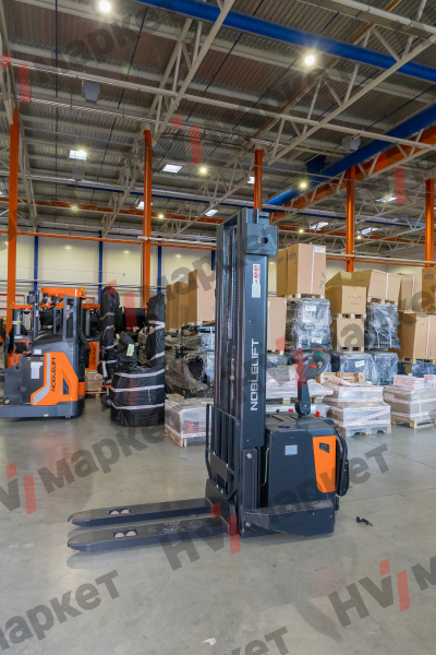 Самоходный штабелер PS15 Triplex mast (FFL, В-5500мм) HV Market