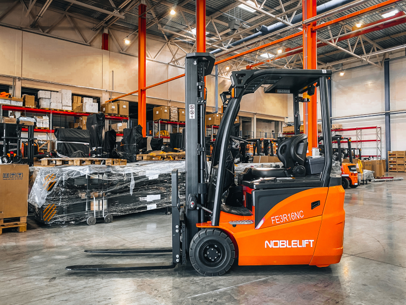 Электрический вилочный погрузчик FE3R16NC Duplex mast (Свинц-кислот 350Ач, В-4500мм) HV Market