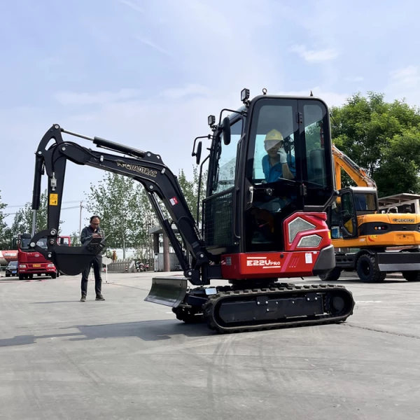 Мини-экскаватор QUADTRAC E22U PRO (2.2т, кабина, A/C, квикаплер, бур, 3 ковша, кондиционер, гидроприжим) HV Market