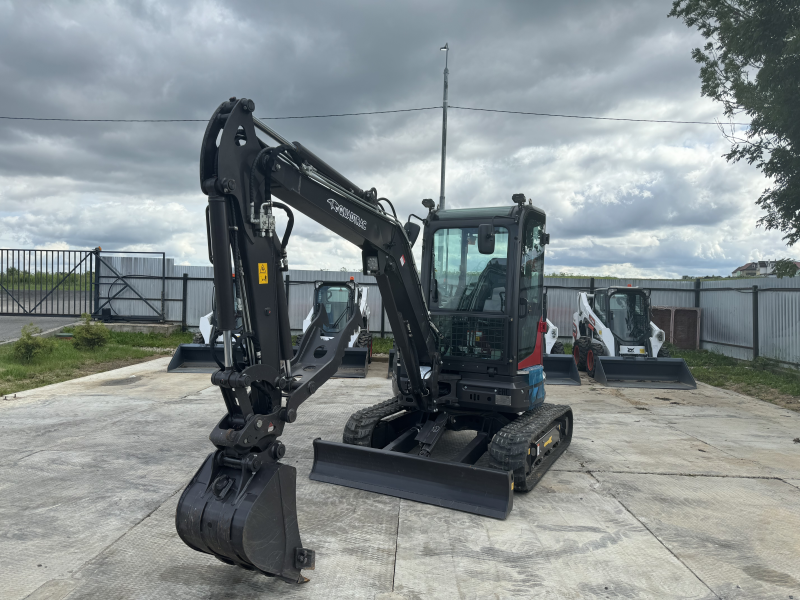 Мини-экскаватор QUADTRAC E40 PRO (4т, кабина, A/C, квикаплер, бур, 3 ковша) HV Market
