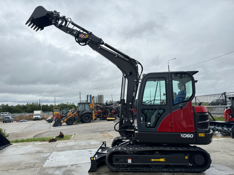 Мини-экскаватор QUADTRAC EX60 (6 т, кабина, А/С, квикаплер, поворотная стрела) HV Market