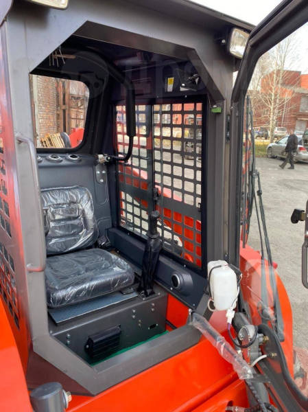 Мини-погрузчик QUADTRAC SSL85 (850 кг 2023 год)