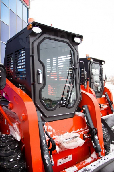 Мини-погрузчик QUADTRAC SSL85 (850 кг 2023 год)