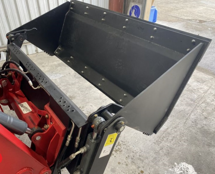 Мини-погрузчик QUADTRAC SSL85 (850 кг 2023 год)