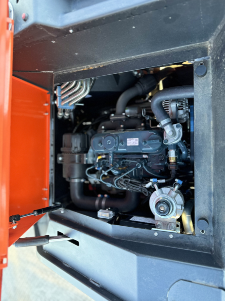 Мини-погрузчик CASTLOADERS 825D ИТАЛИЯ (Кабина STANDARD) HV Market