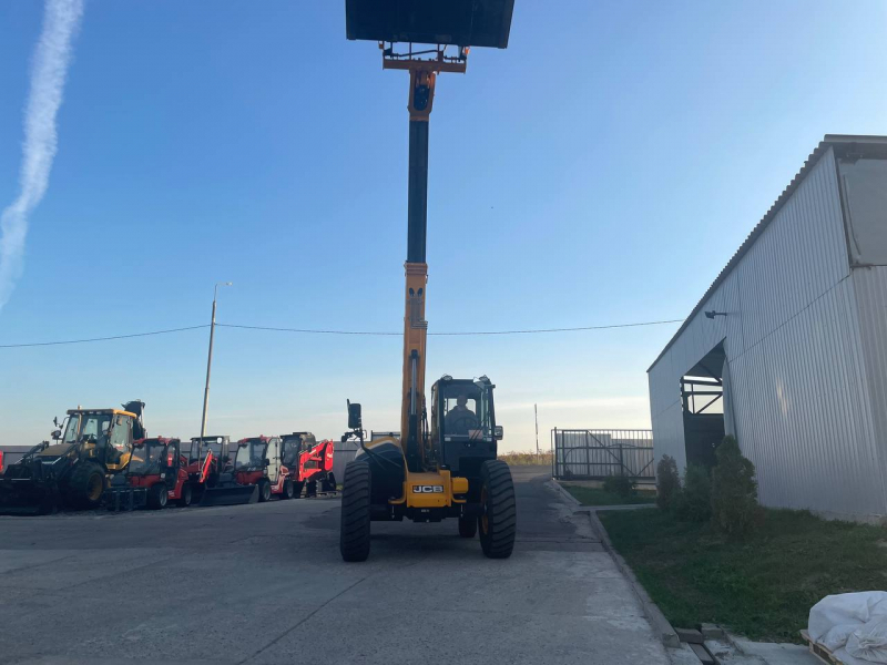 Телескопический погрузчик JCB 540-70 HV Market
