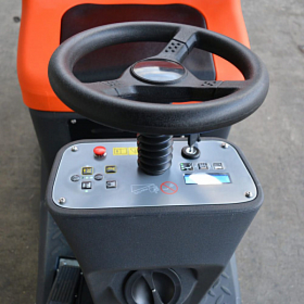 Высокопроизводительная поломоечная машина OXLIFT NR530 с управлением сидя HV Market