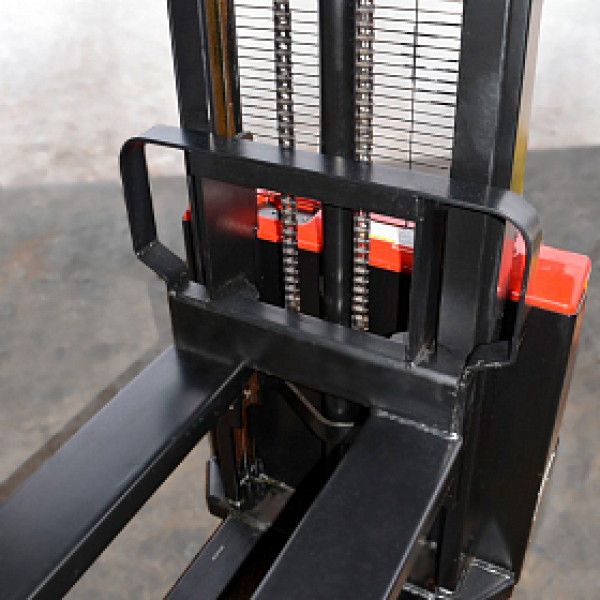 Самоходный штабелер OXLIFT AX12 2500 мм 1200 кг HV Market