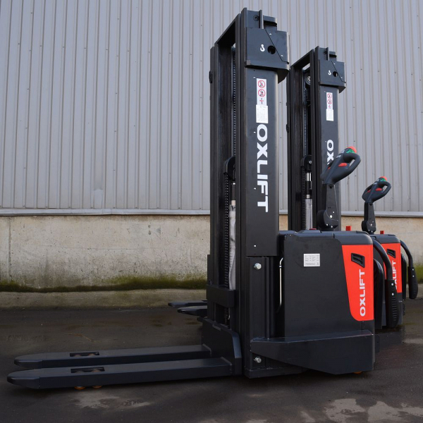 Самоходный штабелер с платформой оператора OXLIFT Premium PS 1555 1500 кг 5.5 м FFL HV Market