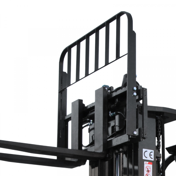 Электрический погрузчик YETT CPD15-A3H4-M-M400-3W