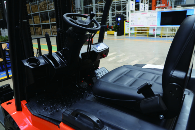 Электрический вилочный погрузчик FE4P30Q Triplex mast (Литий 277Ач, FFL, В-4800мм) HV Market